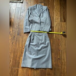 Vintage Custom made suit. Lightweight wool.